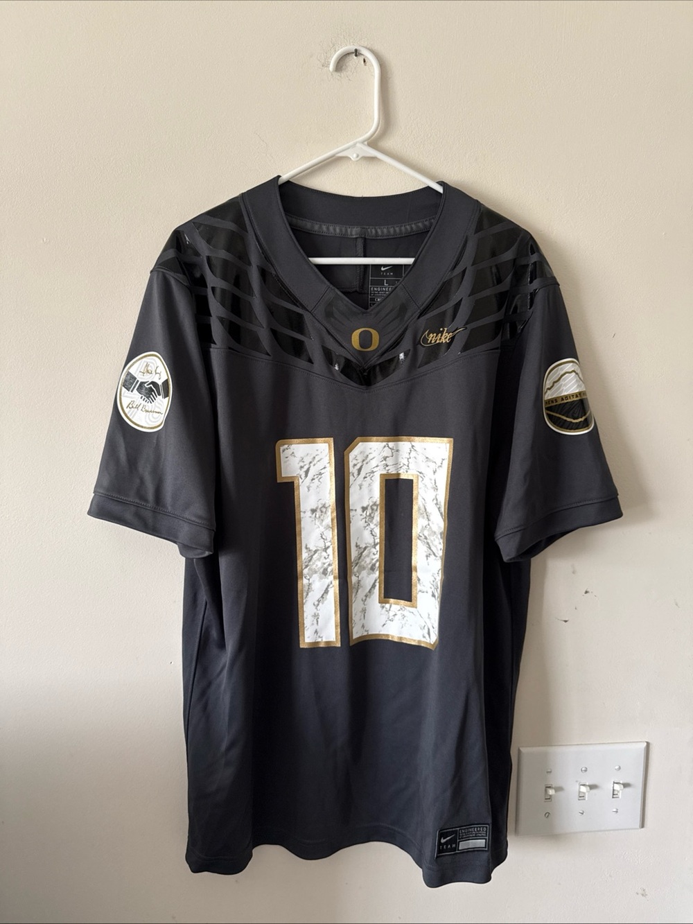 Men's Nike Justin Herbert #10 Oregon Ducks Shoe Duck Anthracite Jersey Sz L RARE